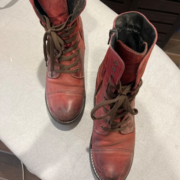 Taos Crave Boots - Picture 2 of 4